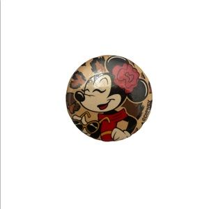 Minnie Mouse pin